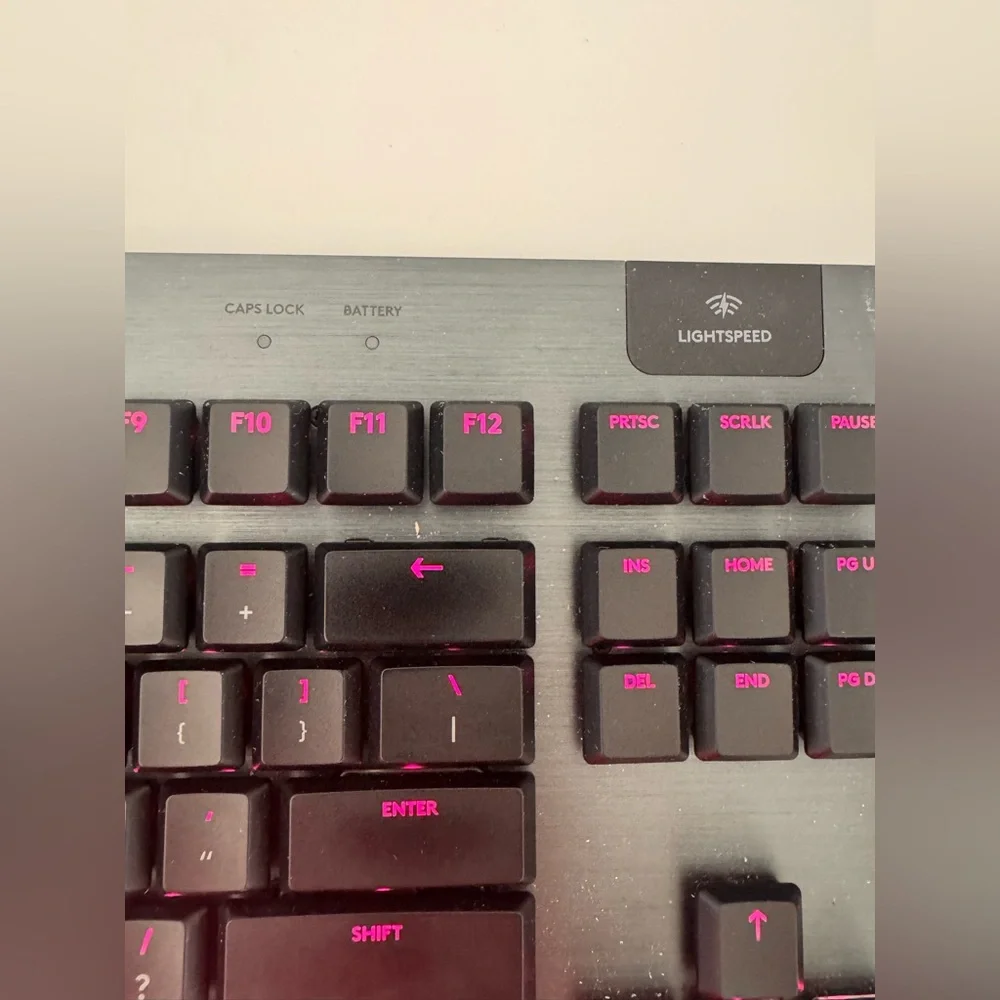 Logitech G915 LIGHTSPEED RGB Mechanical Gaming Keyboard/Bluetooth Support